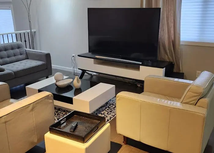 Spacious 8 Family Friend House
