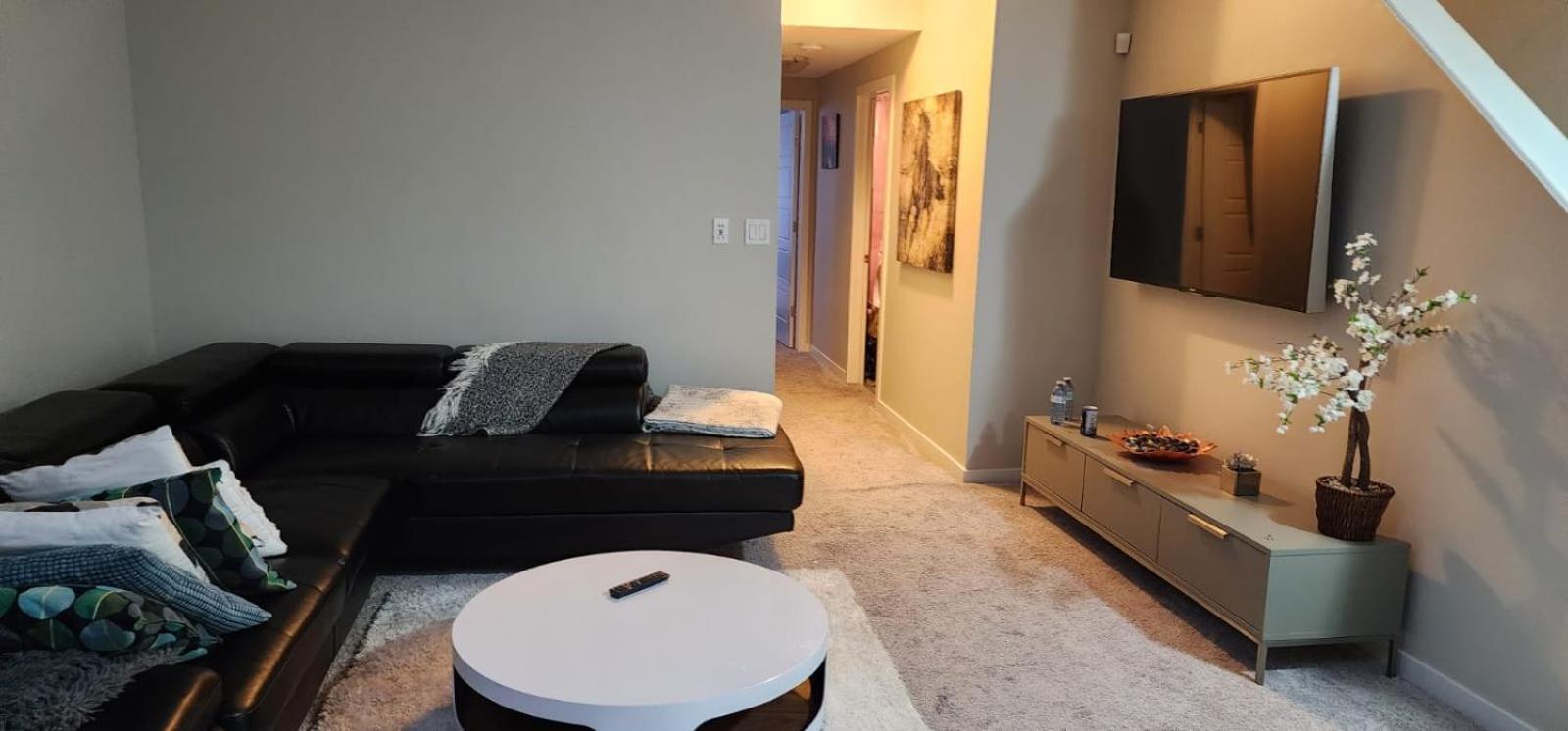 Spacious 8 Family Friend House Edmonton